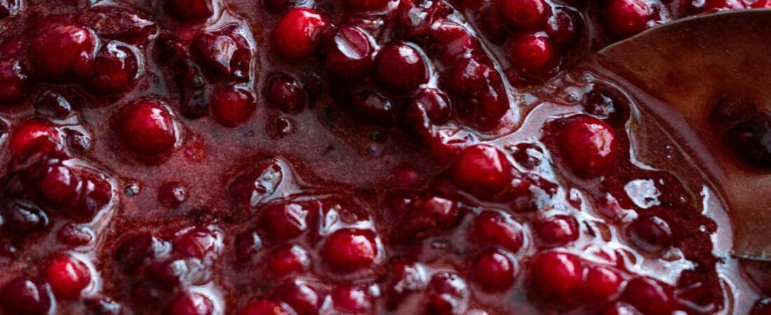 Simple Berry Compote: A Versatile Way to Add Sweetness to Your Day!